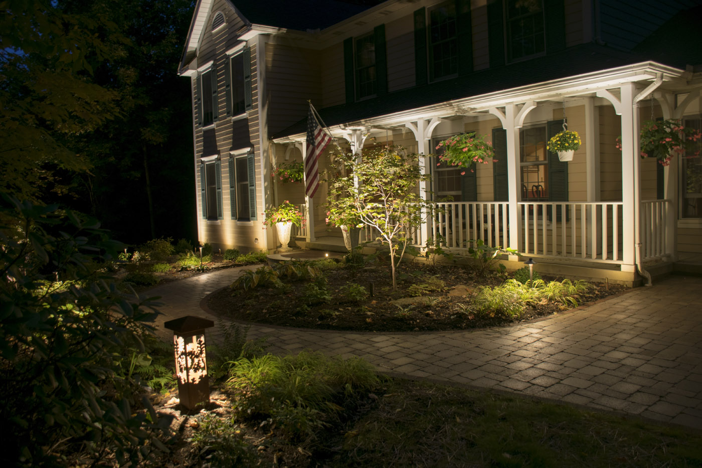 Anderson Landscape Lighting | Outdoor Lighting Company