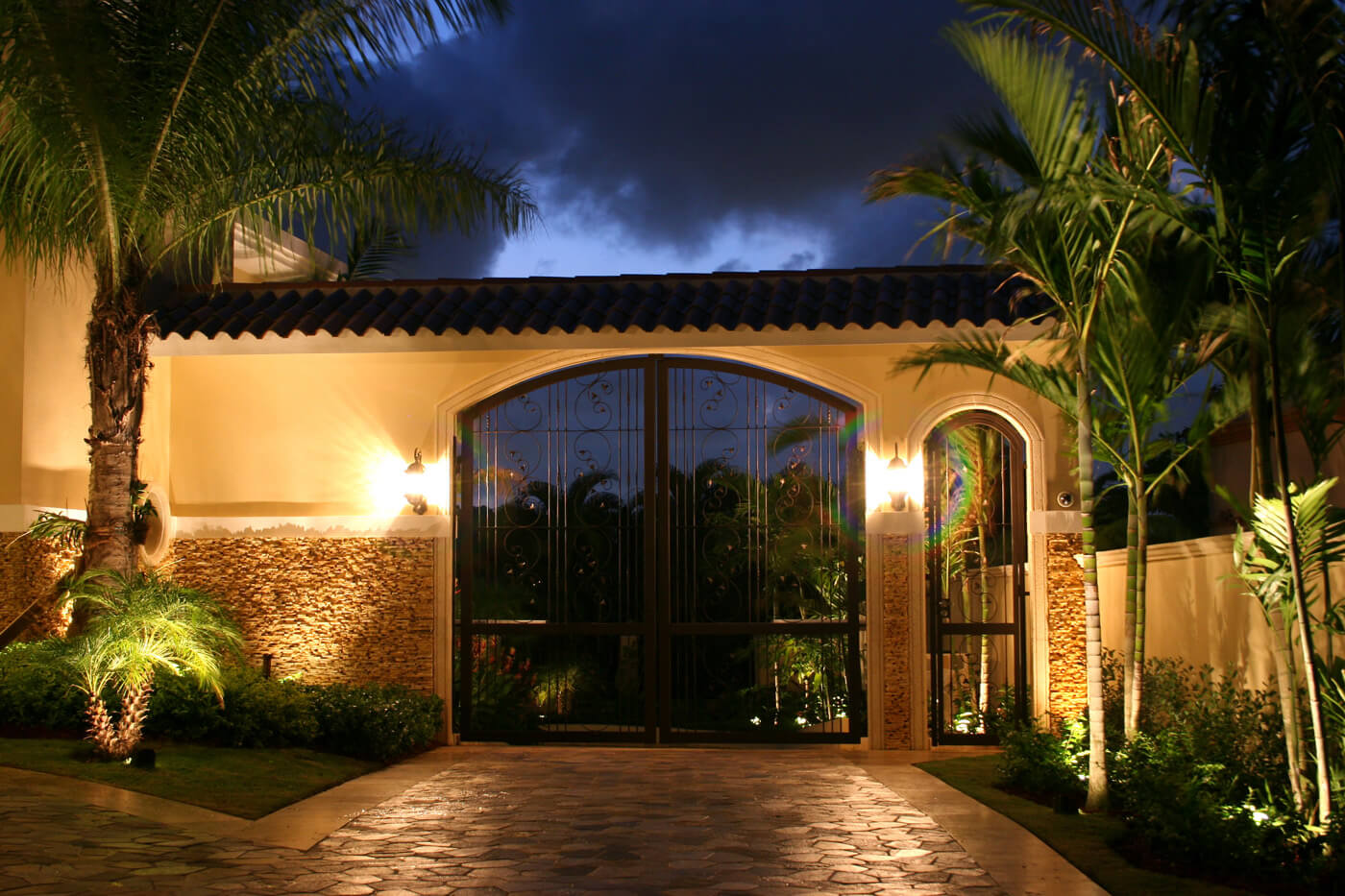 Fort Myers, FL outdoor lighting installer