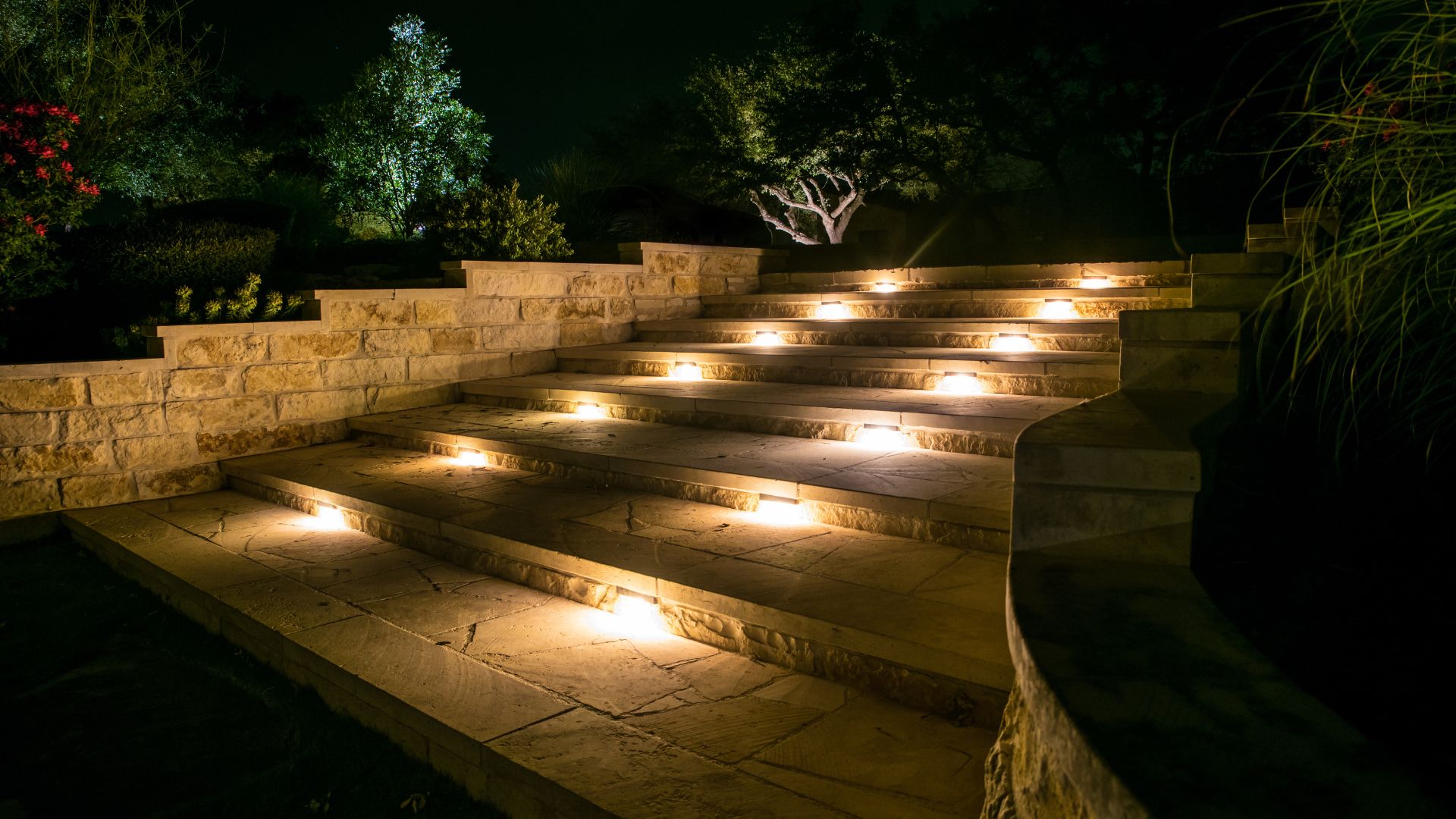 patio and hardscape stairway lighting